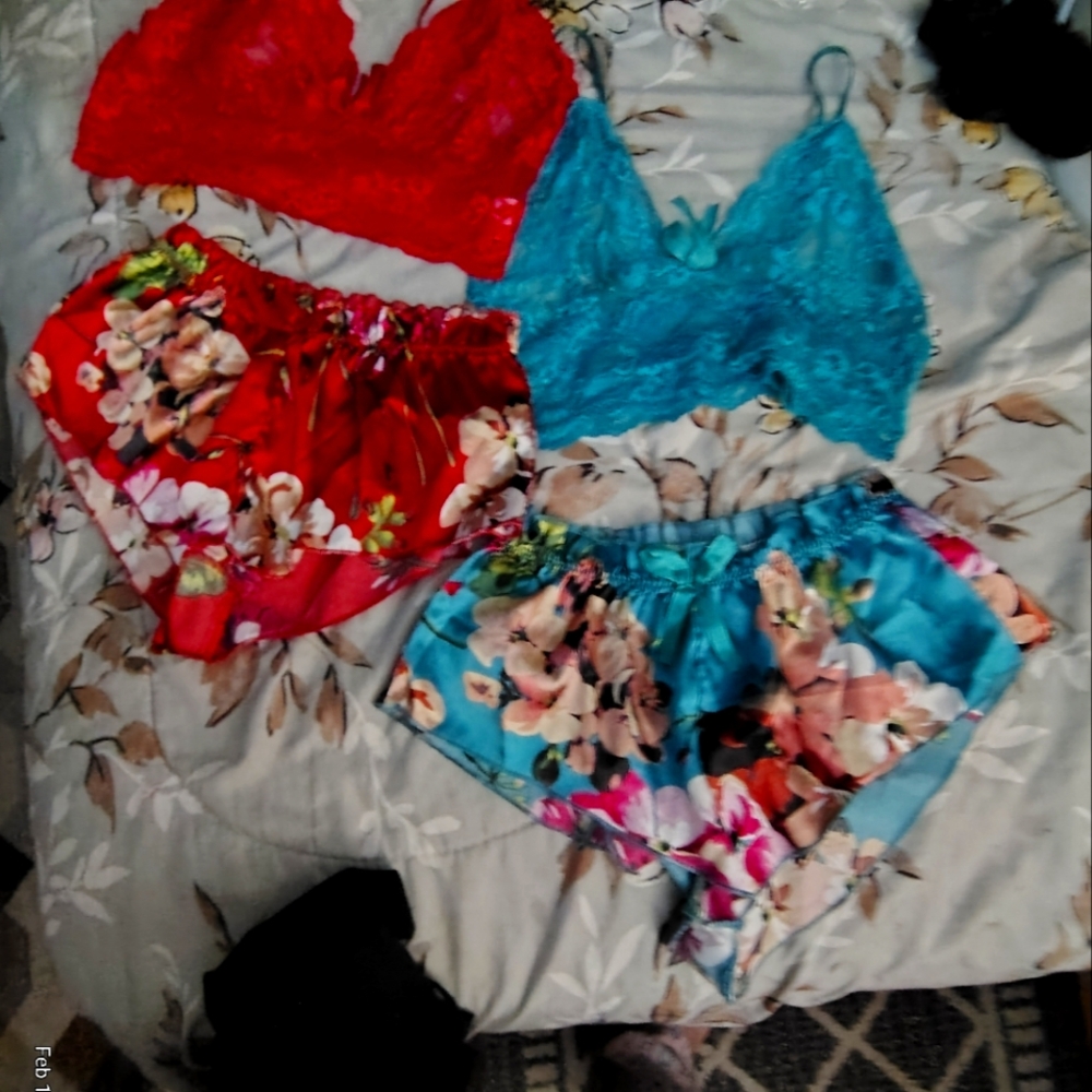 Woman's sexy wear.size small